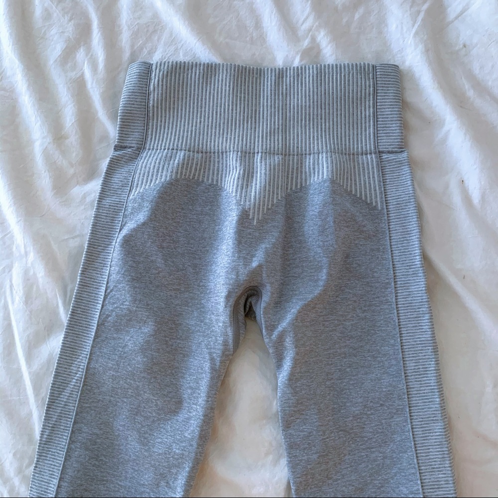 GYMSHARK AMPLIFY LEGGINGS - Picture 4 of 4